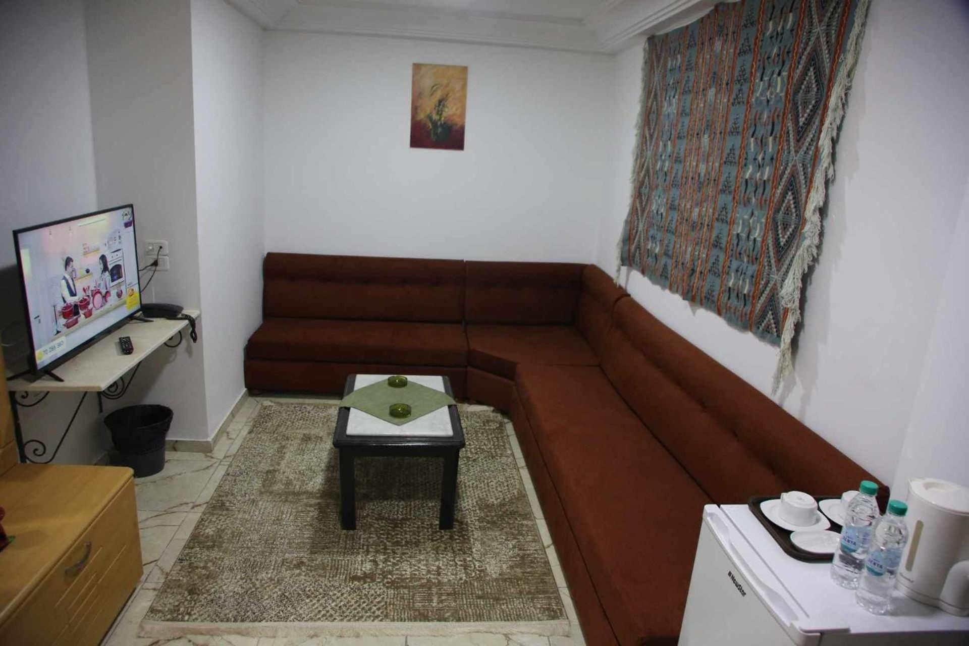 Amine Apartment *